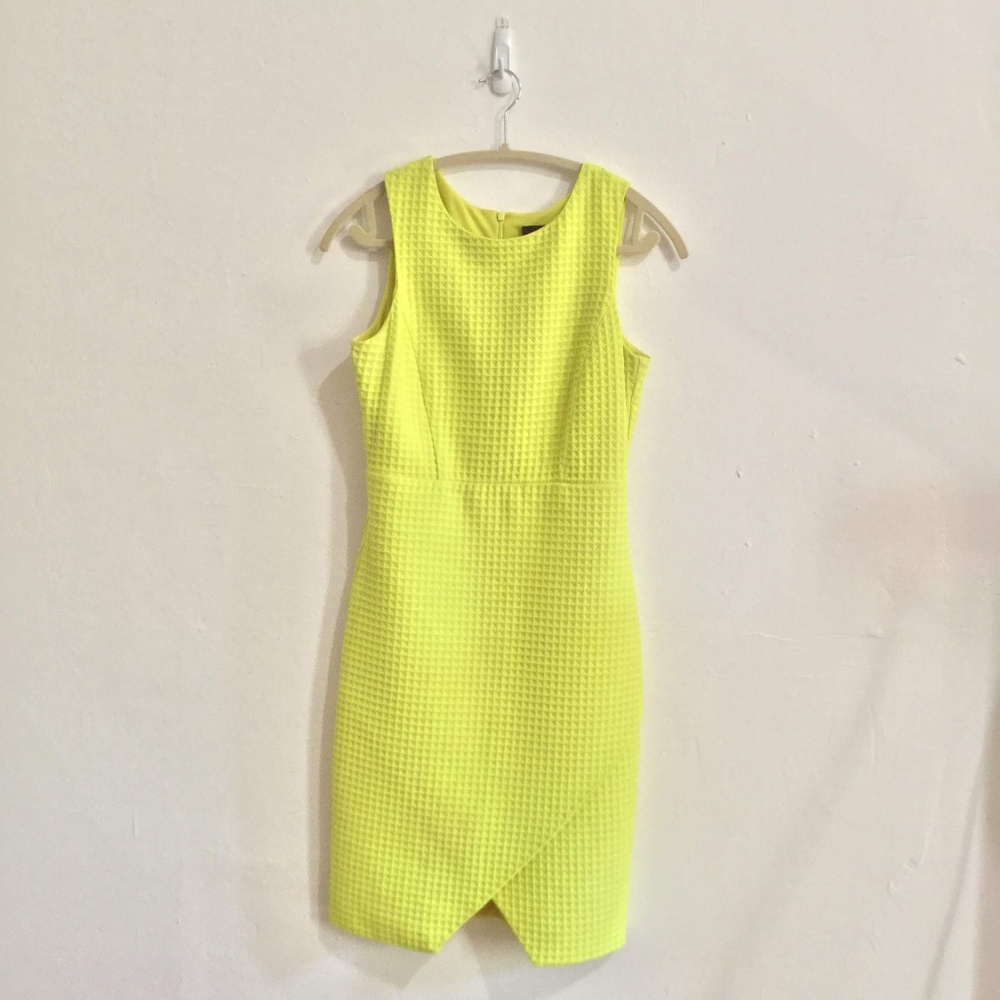 ✨ HP ✨ Textured Neon Dress - Picture 1 of 6